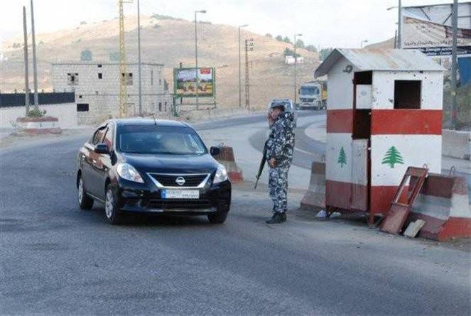 سيارة لم تمتثل لحاجز ضهر البيدر.. إليكم ما حصل
