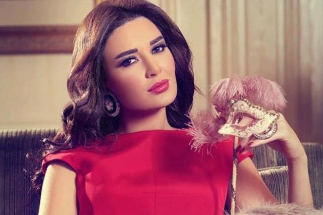 سيرين عبد النور ممنوعة من دخول سوريا.. والسبب؟