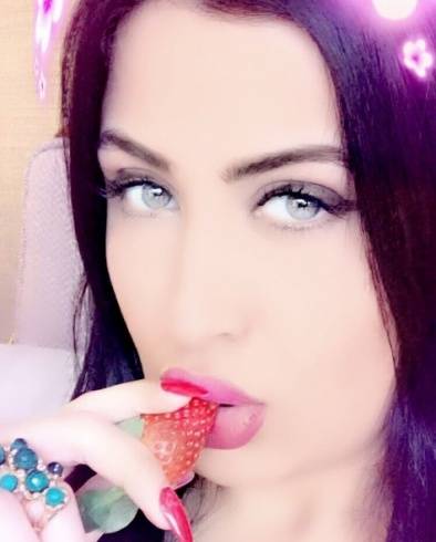 بالصورة - لن تصدقوا هذه الحسناء شقيقة أي نجمة سورية! من الأجمل بينهما؟