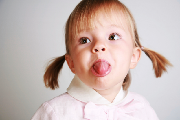 سلوكيات الأطفال المزعجة.. كيف يمكن التعامل معها؟