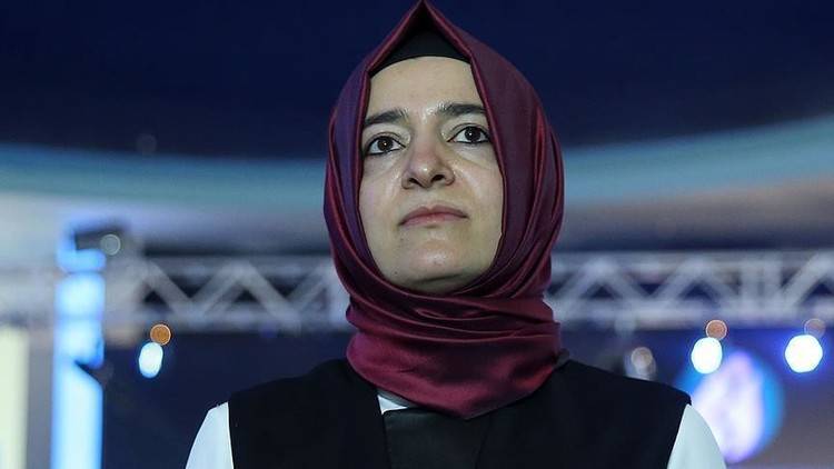 الشرطة الهولندية تحتجز وزيرة الأسرة التركية في روتردام