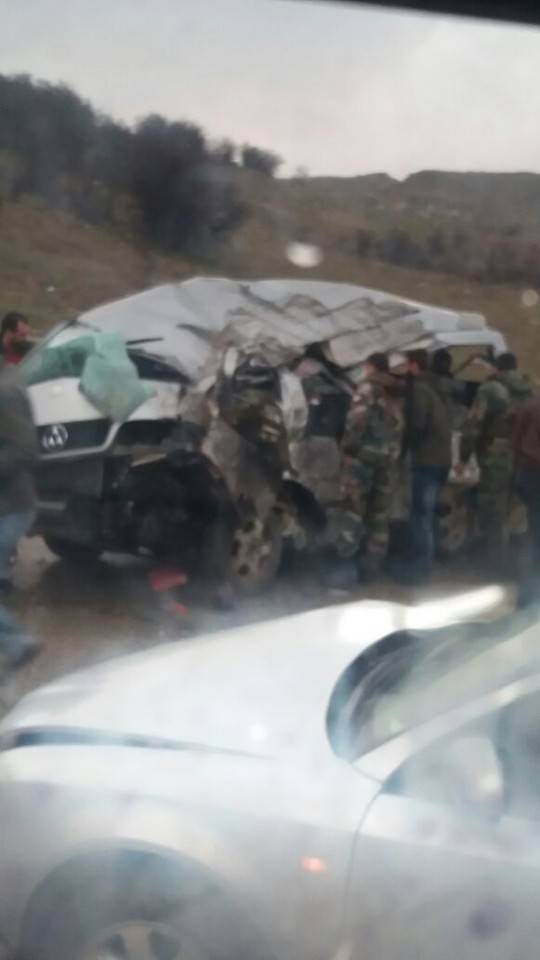 صور مفجعة.. قتيلان و4 جرحى بحادث مروع!