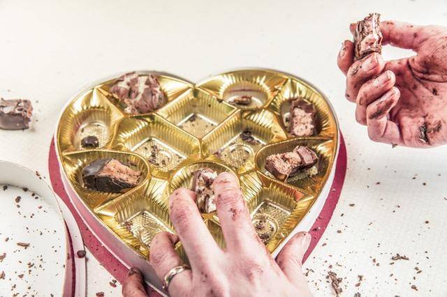 طرق ذهنية للتخلص من «إدمان الشوكولاته»
