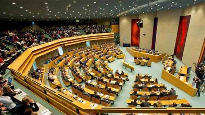 بدء التصويت للانتخابات البرلمانية في هولندا