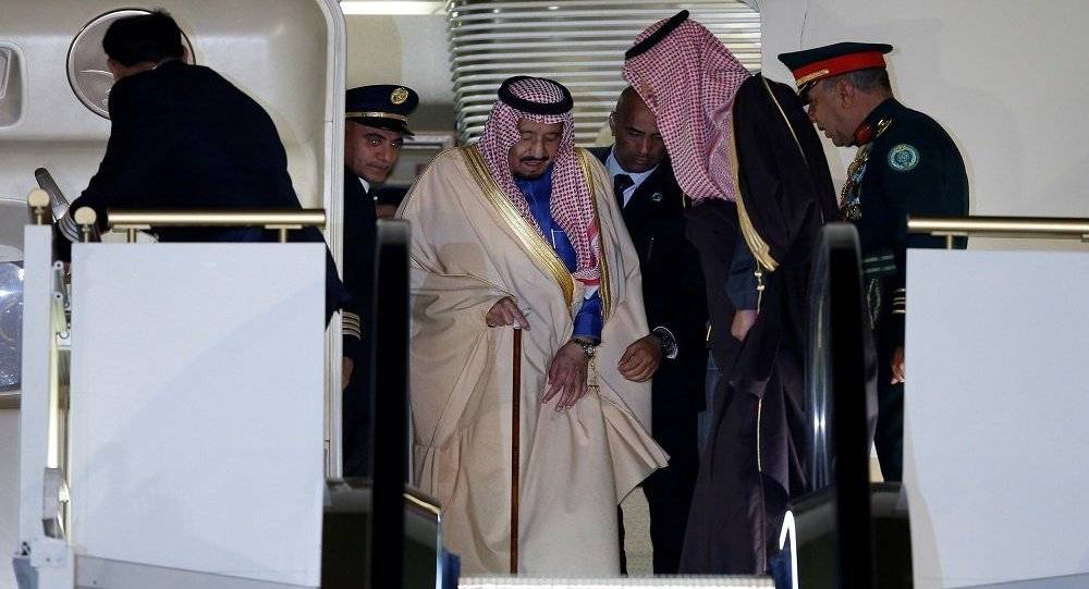 العاهل السعودي يصل إلى الصين