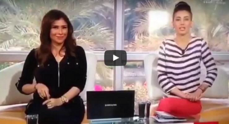 بالفيديو.. موقف محرج لمذيعة على الهواء!