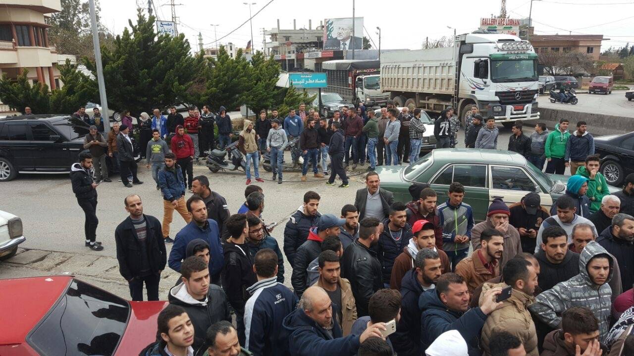 إعتصام للحراك المدني في المنية إحتجاجا على فرض الضرائب