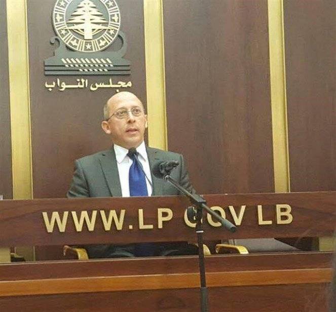 ألآن عون: ليس هناك بطل فيلم وحرامية في نقاش السلسلة