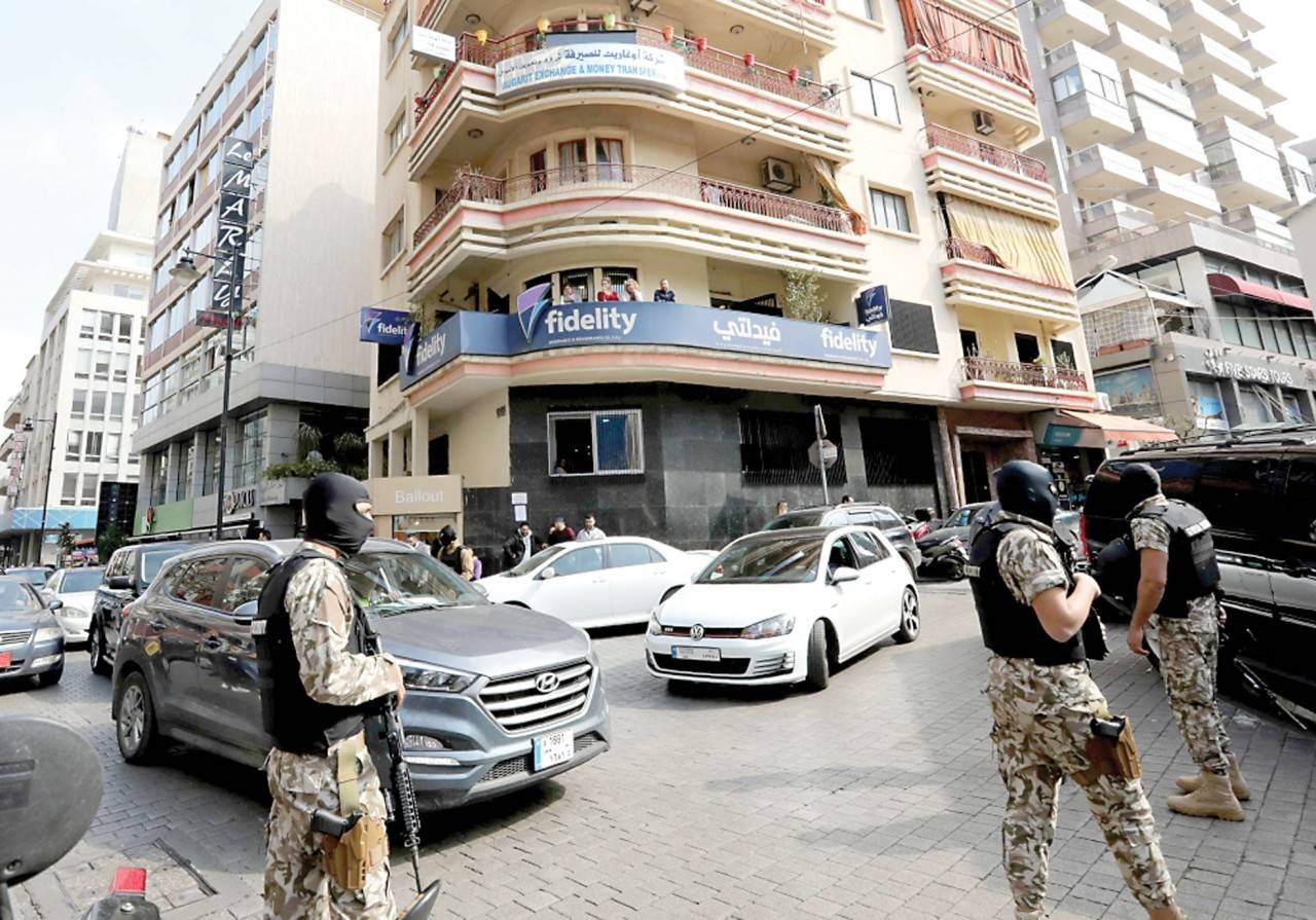 من بيروت الى "داعش".. هكذا حُوّلت ملايين الدولارات