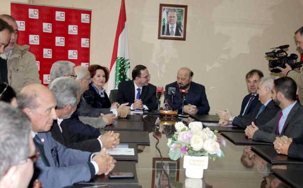 الرياشي وكيدانيان أطلقا مشروع الرحلة الفينيقيّة
وشكرت مهى الخليل الشلبي باسم «الجمعية الدولية للمحافظة على صور» وزارتي الاعلام والسياحة على دعمهما لهذا العمل.