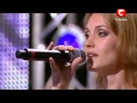 اتهمها الحكام بالغش وطلبوا منها الغناء بدون مؤثرات شاهد كيف صدمتهم عندما غنت!