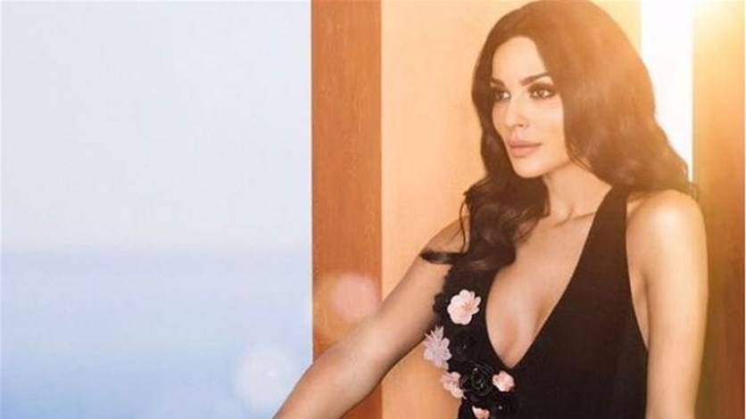 نادين نسيب نجيم تعبّر عن استيائها من الوضع السياسي بهذه الغريدة!