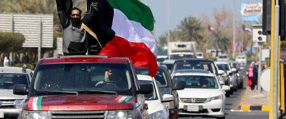 محامٍ كويتي يتقدم بدعوى قضائية لمنع 3 ملايين وافد من قيادة السيارات في بلاده