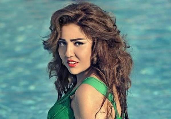 مي كساب تعلن إعتزالها ؟!