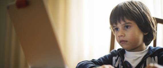 تطبيق جديد يمكّن الآباء من مراقبة ما يتابعه أطفالهم على الأجهزة الإلكترونية