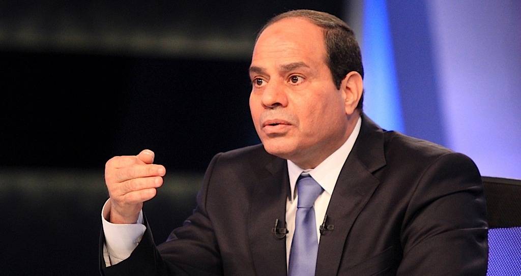 السيسي: أولاد كل شهيد هم أولادي