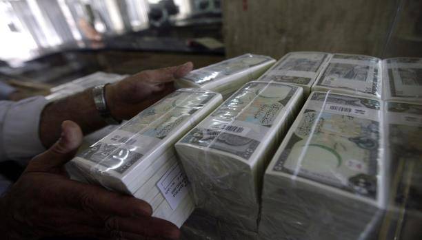 الليرة السورية تتراجع والمواطنون يلجأون إلى بديل