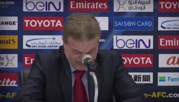بالفيديو: ماذا حصل مع مدرب المنتخب السوري لكرة القدم بعد نهاية المباراة؟