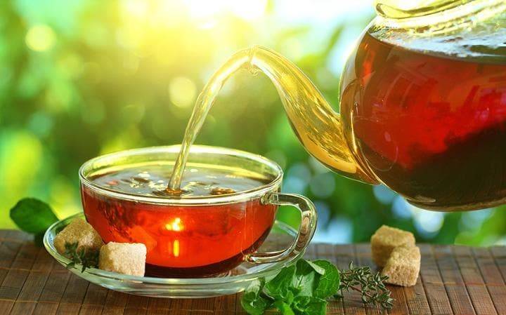 تحذير خطير.. غلي الماء مرتين لإعداد الشاي يسبب كارثة صحية!
