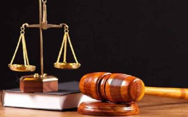 حادث سير بين «جلستي خبرة» واعتبار الفعل بمعرض مُمارسة المهنة
