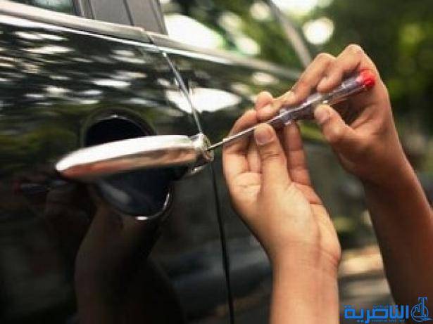 مسلحان سرقا سيارة امرأة على طريق عام الكيال الشراونة