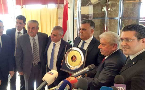 ابراهيم مُكرّماً من أهالي بيروت : زمن «لبنان الساحة» ولّى