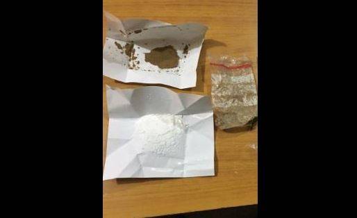 على حاجز ضهر البيدر.. هيرويين وكوكايين وحشيشة!