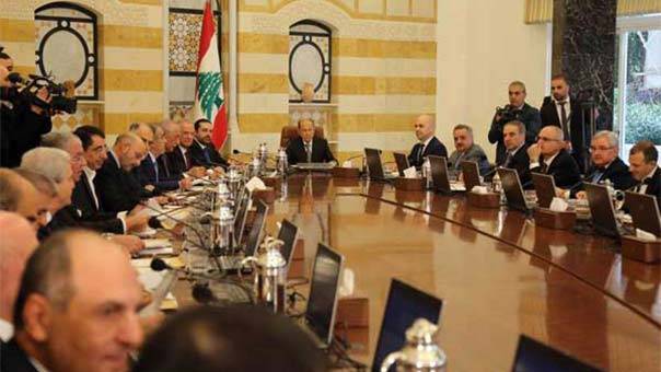 كيف إتصل عون بالحريري وطلب إقرار الموازنة