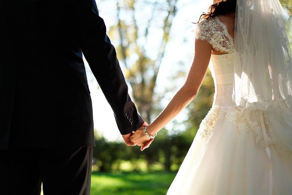 ١٠ حيل ستجعل يوم زفافك خالي من أي مشكلات طارئة