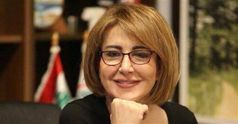 بالصورة - كيف علّقت مديرة المكتب الاعلامي لحزب القوات على تعثّر فخامة الرئيس في الأردن؟!