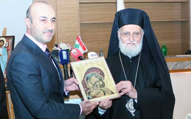 بطريرك إنطاكيا للروم الكاثوليك كرّم مدير عام أمن الدولة
لحام: لبنان الرسالة مُستحيل أن ينهار
صليبا: نستمدّ قوّتنا من الرؤية الوطنيّة للعهد