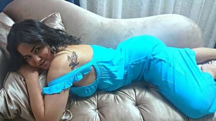 السلفيون يرحبون بسما المصرى - استهدى بالله والبسى الحجاب يا أخناه