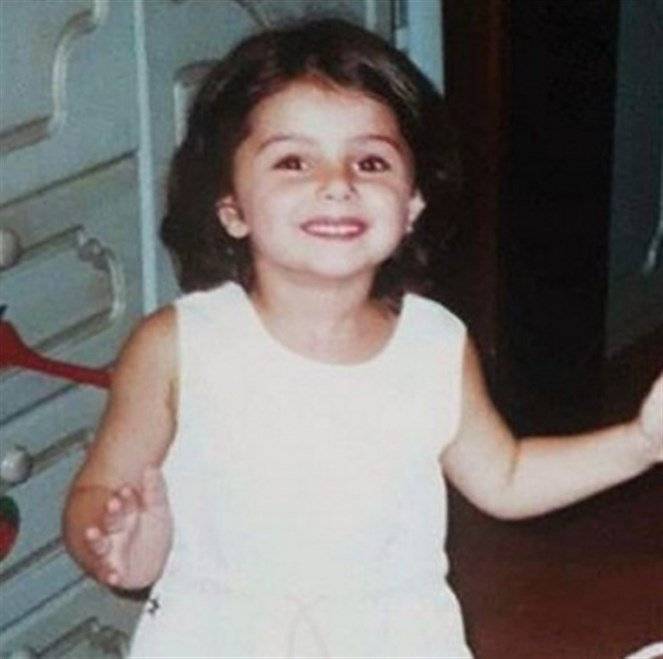 بالصورة:  خمنّوا هذه الطفلة أي نجمة لبنانية أصبحت؟!