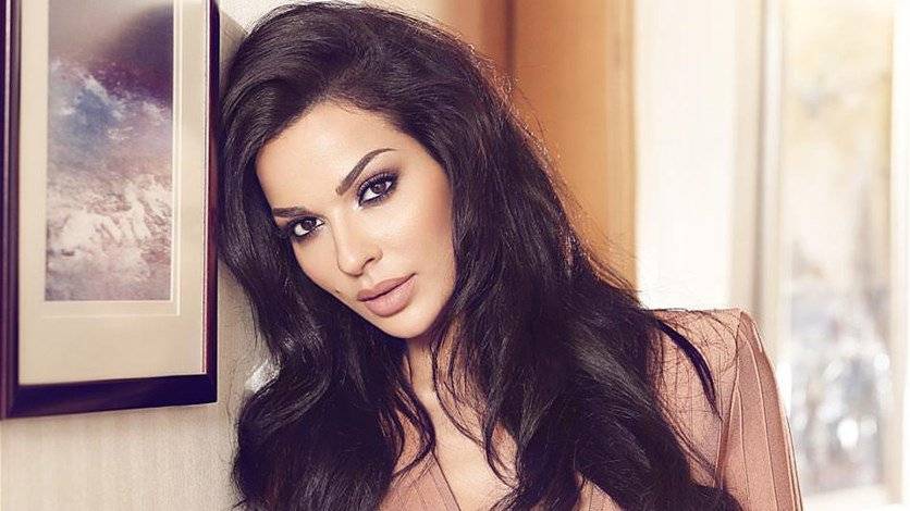 بالفيديو: نادين نسيب نجيم تحتفل يعيد ميلاد ابنتها... شاهدوا جمال "هيفن" وعفويتها!