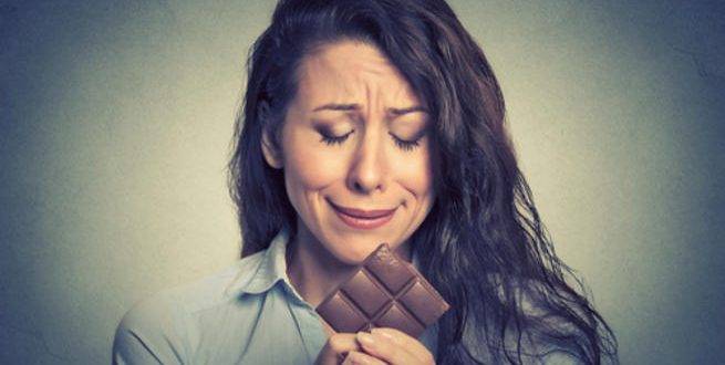7 أضرار لتناول السكريات أثناء الدورة الشهرية