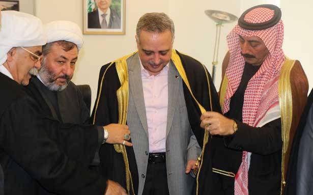 أرسلان التقى وفداً من مشايخ سوريا 
وعرض شؤوناً إنمائيّة مع بلديات
