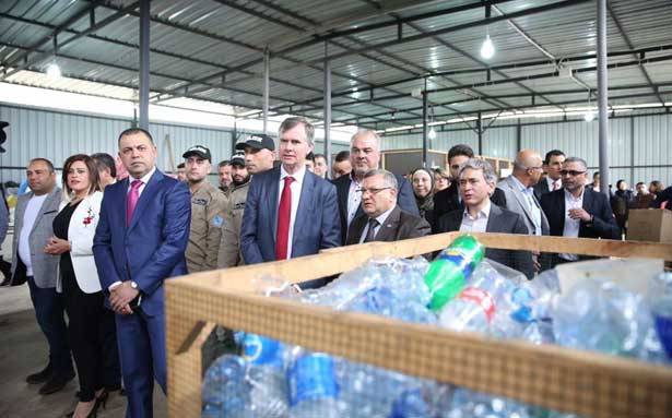 تدشين مشروع دعم مركز
فرز النفايات في الصرفند