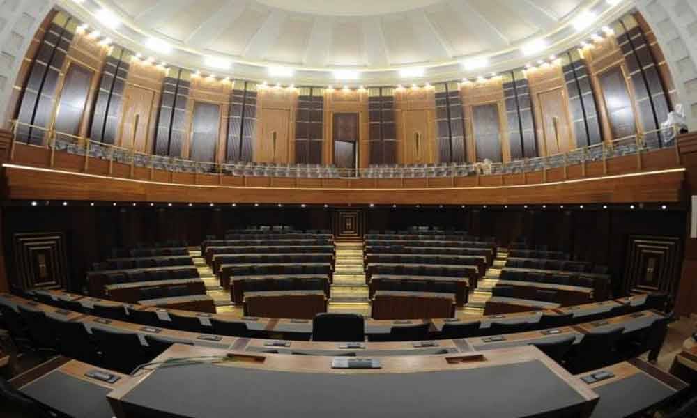 النقاشات في القانون تراوح مكانها والتمديد لسنة والتعيينات بالتقسيط
اللوحة الانتخابية: الشيعة مع النسبية ــ المسيحيون مع المختلط ــ الدروز والسنة مع الـ 60