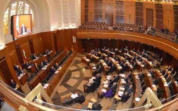 البحث عن فدائي لتقديم اقتراح التمديد للمجلس النيابي