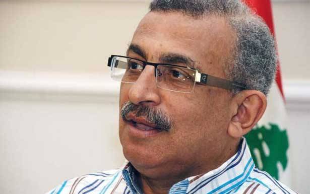 سعد أعرب عن استهجانه لرعاية
الحريري والرياشي جائزة المطران غزال