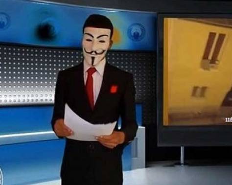 بالصور: هكذا تحرش إعلامي شهير بالنساء!!