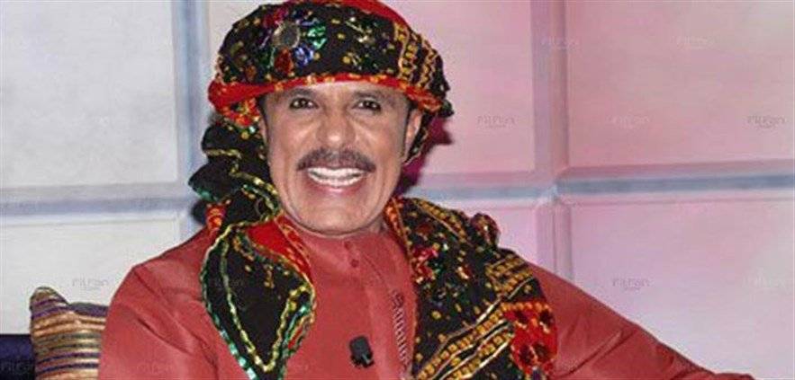 مذيعان لبنانيان يتهكمان على فنّان عربي : "منشر الغسيل"!
