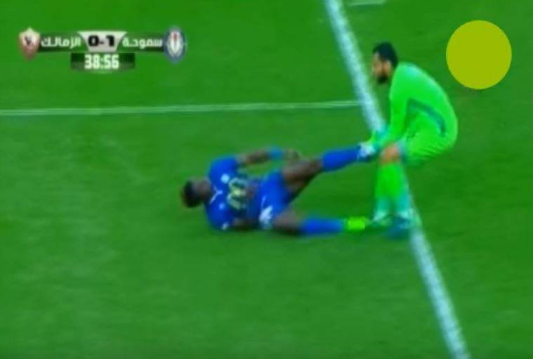 بالفيديو .. أغرب لقطة في الموسم بطلها حارس الزمالك
