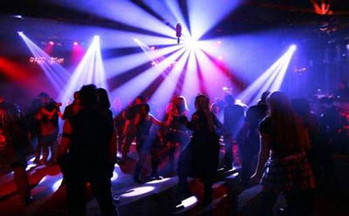 تحقيق تونسي رسمي بعد رفع الآذان في ملهى ليلي