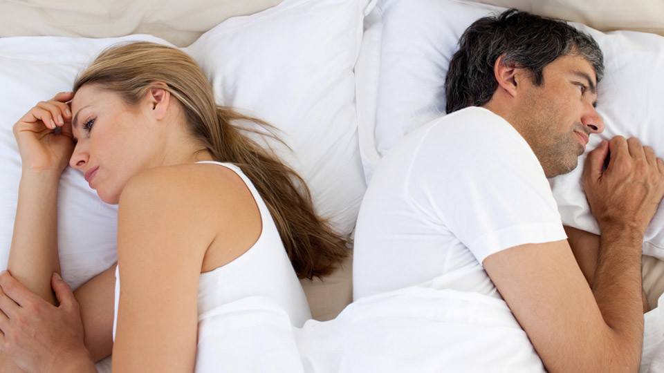 تحذيرٌ للنساء العربيات: هذا ما يفعله ... الزوج الكبير بكنَّ!