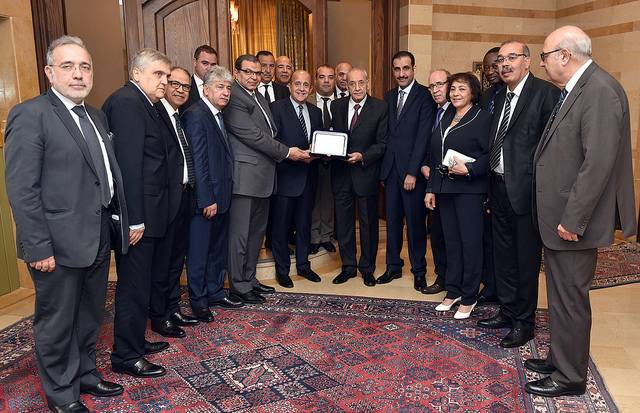 بري استقبل وفد المجالس الاقتصادية العربية ووفدا برلمانيا سويديا