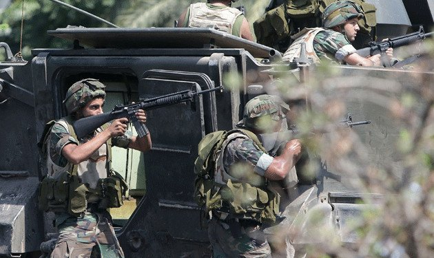 مداهمات للجيش في صبرا والشياح وتوقيف عدد من المطلوبين