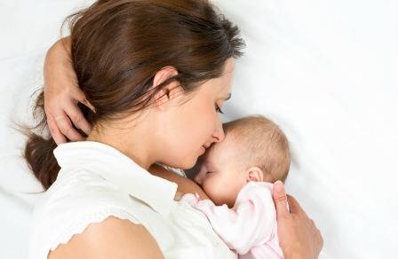 بالفيديو- ألقت بها والدتها في سلة المهملات.. وما حدث بعد 20 عاماَ لا يصدق!!