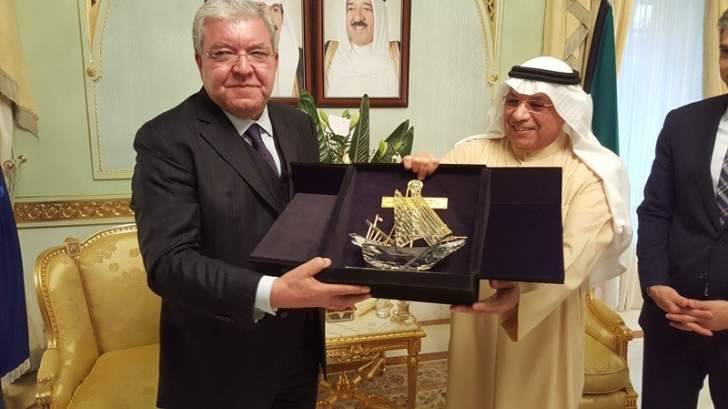 المشنوق بحث مع نظيره الكويتي سبل تعزيز التعاون الأمني لمكافحة الإرهاب