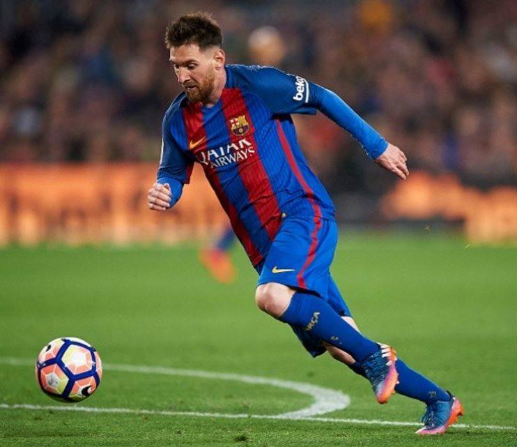 ميسي يكشف عن أكبر تضحية قام بها في حياته